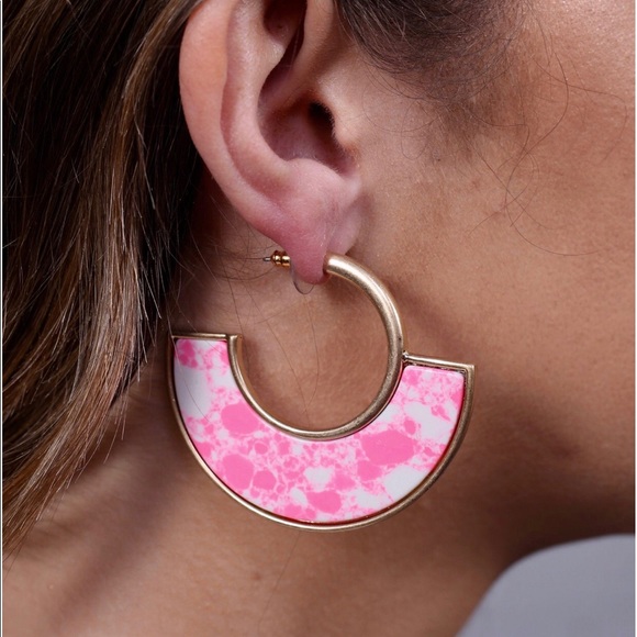 Jewelry - 🌸 Beautiful metal & marble post hoop earrings.